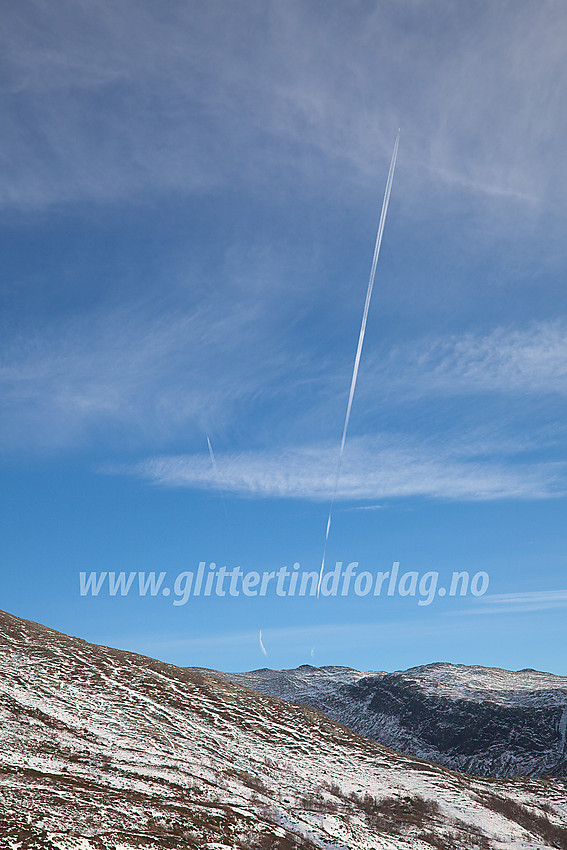 Flystriper over Hemsedalsfjella.